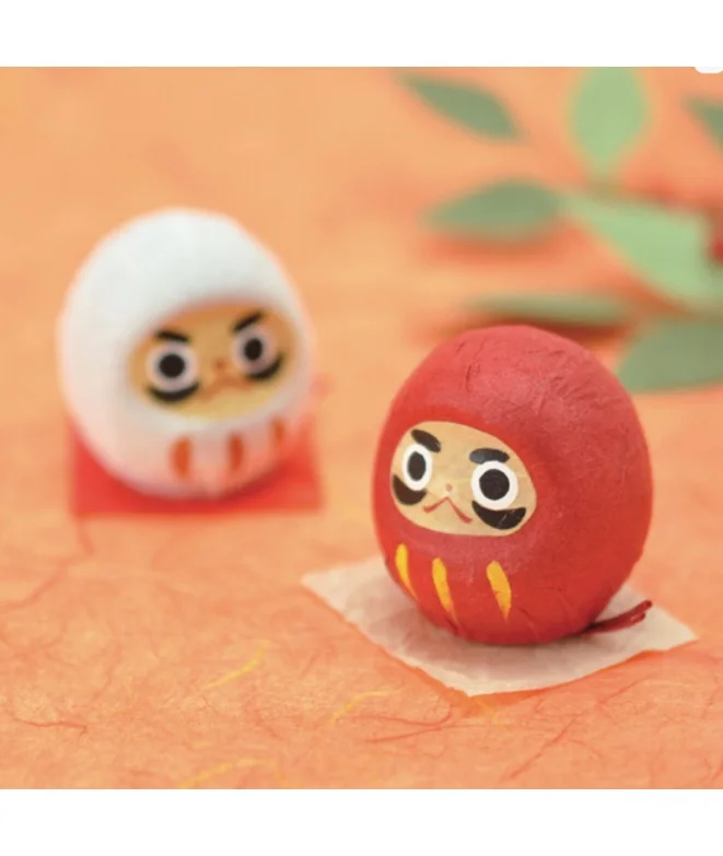 Daruma rouge et blanc